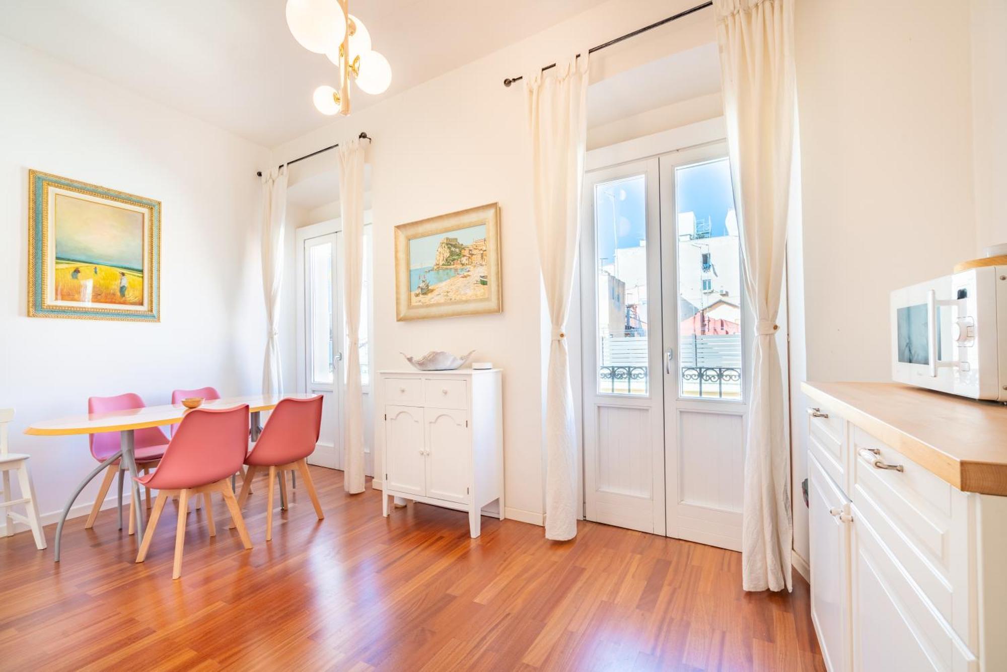 Perle Gemelle In Marina Apartment Cagliari Ngoại thất bức ảnh